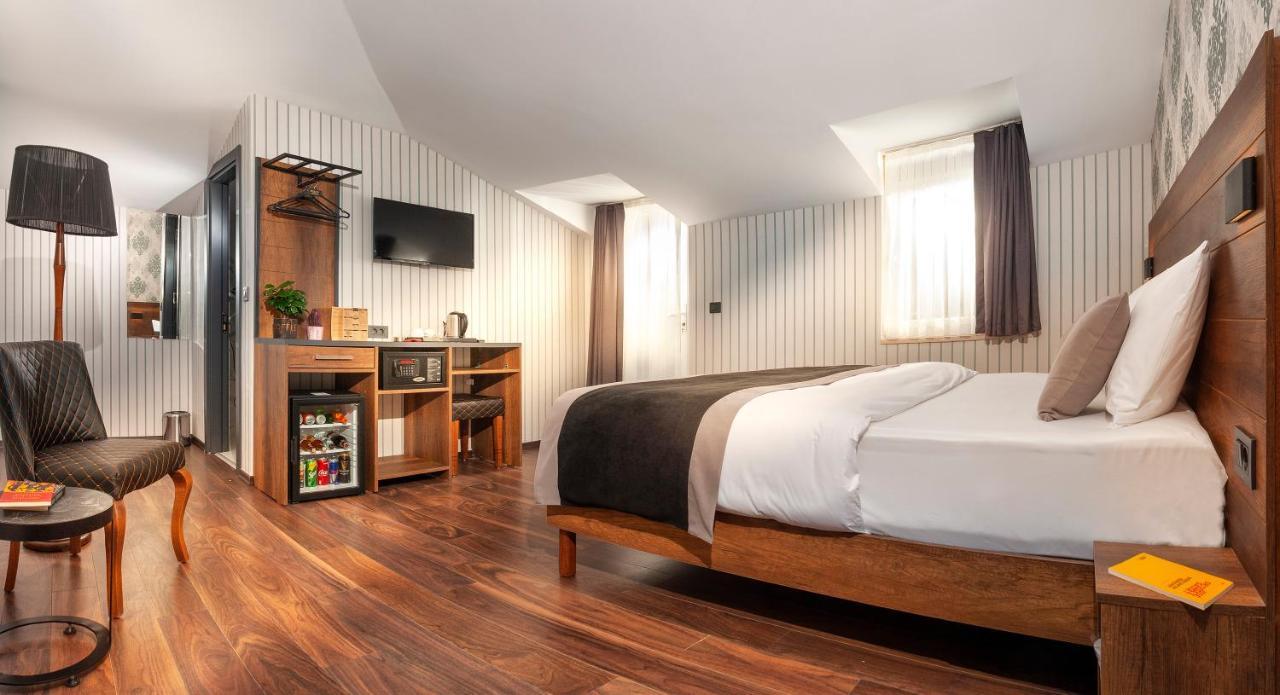 Bossuite Business *