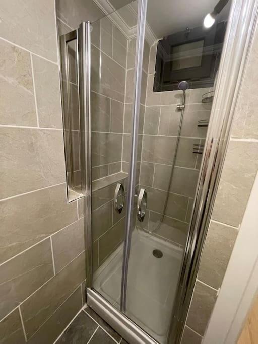 Apartment W/ Balcony In Center,5 Mn Walk To Istiklal Istanbul