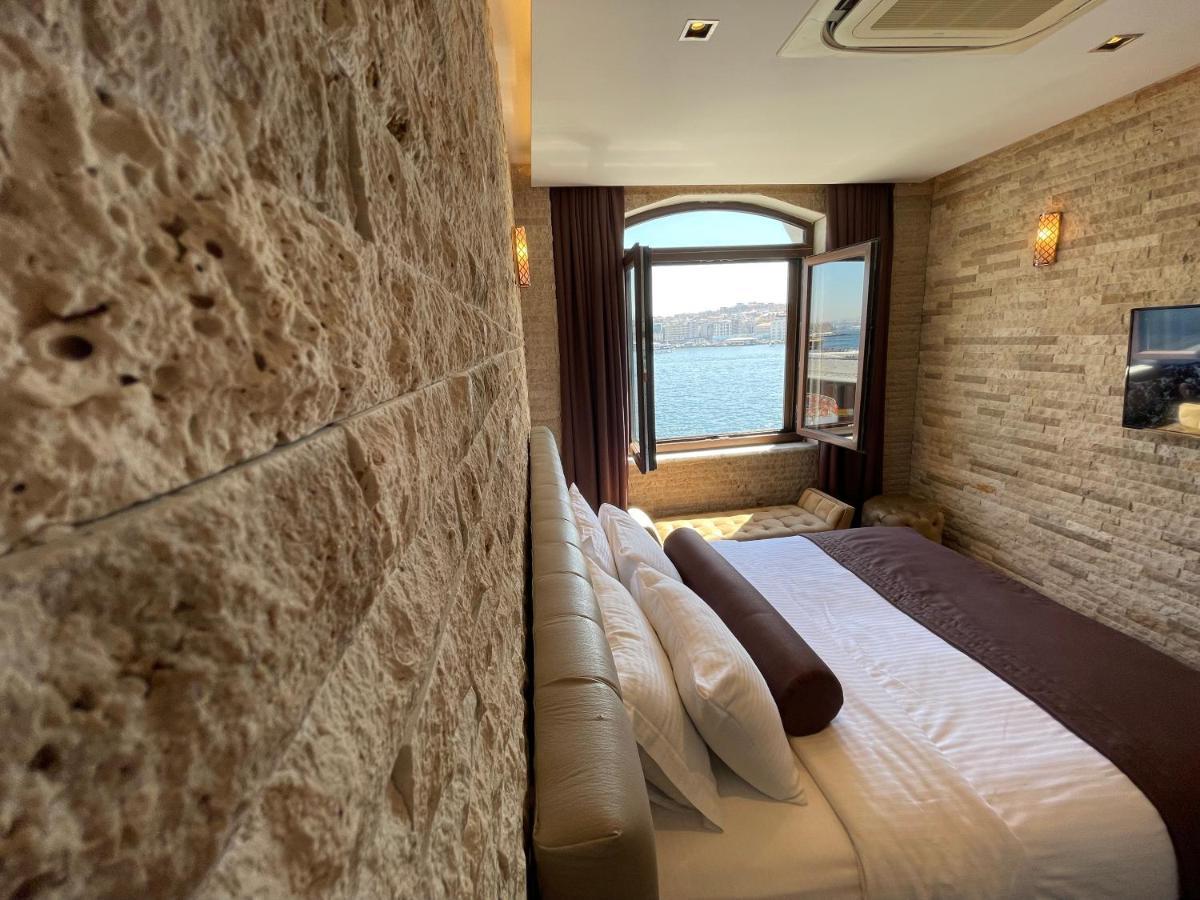 Weingart Port Seaside Hotel *