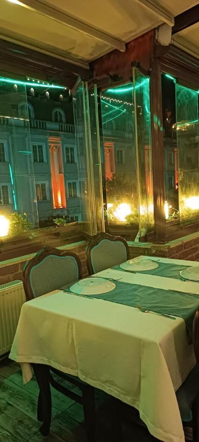 Hostel Armıs *