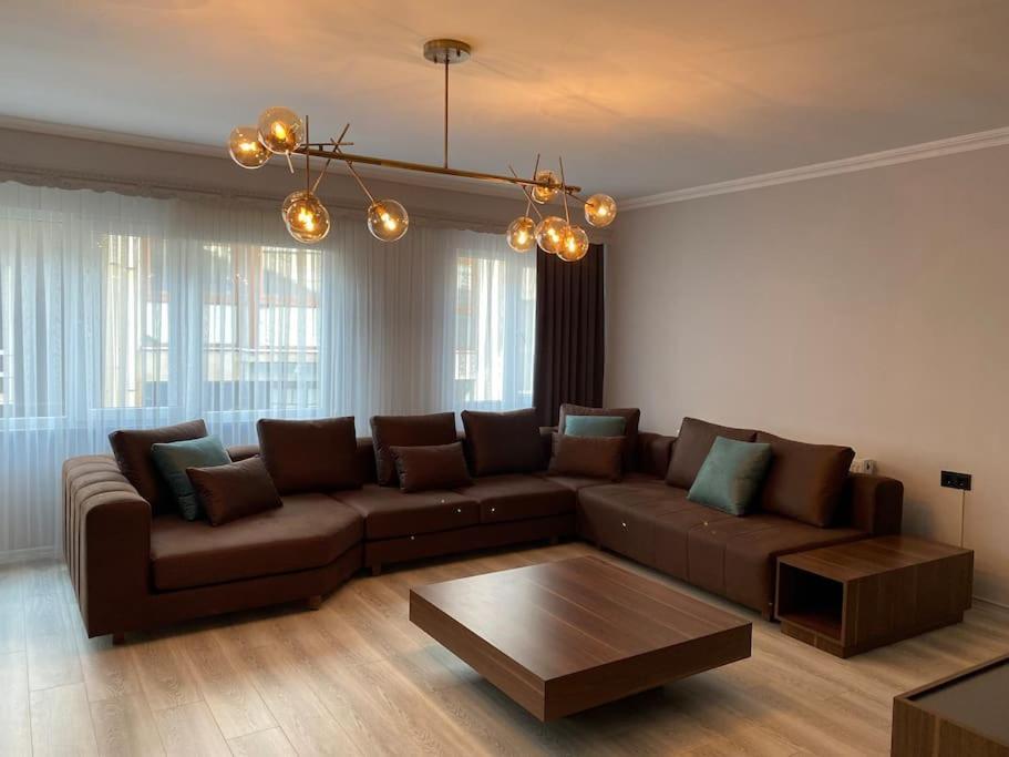 Whole At The Heart Of Sisli Nisantasi K Apartment *