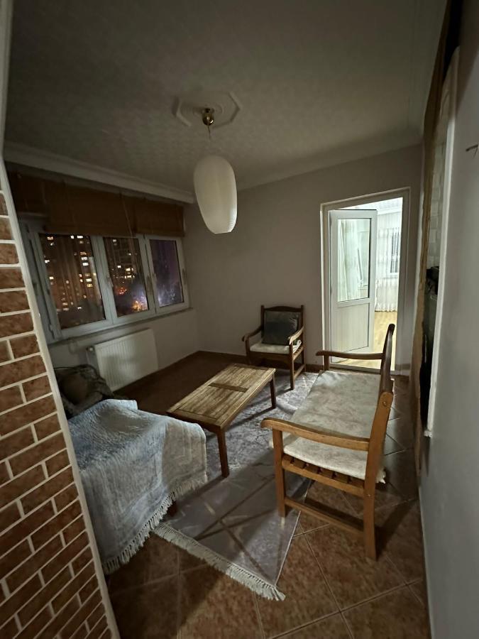 Lovely 2 Bedrooms With Full Furniture Apartment *