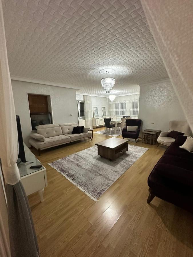 Apartment Lovely 2 Bedrooms With Full Furniture *
