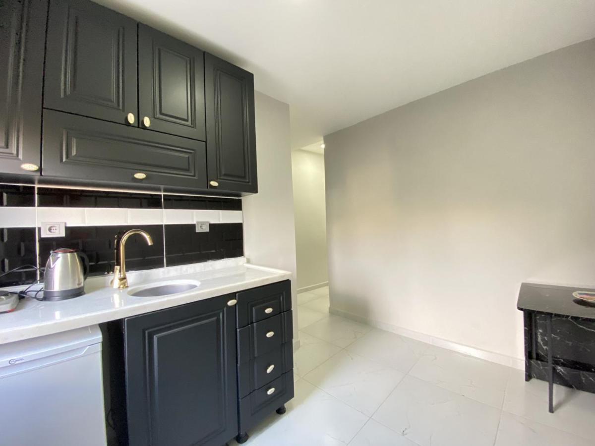 Central And Comfy Flat With Balcony In Beyoglu Apartment