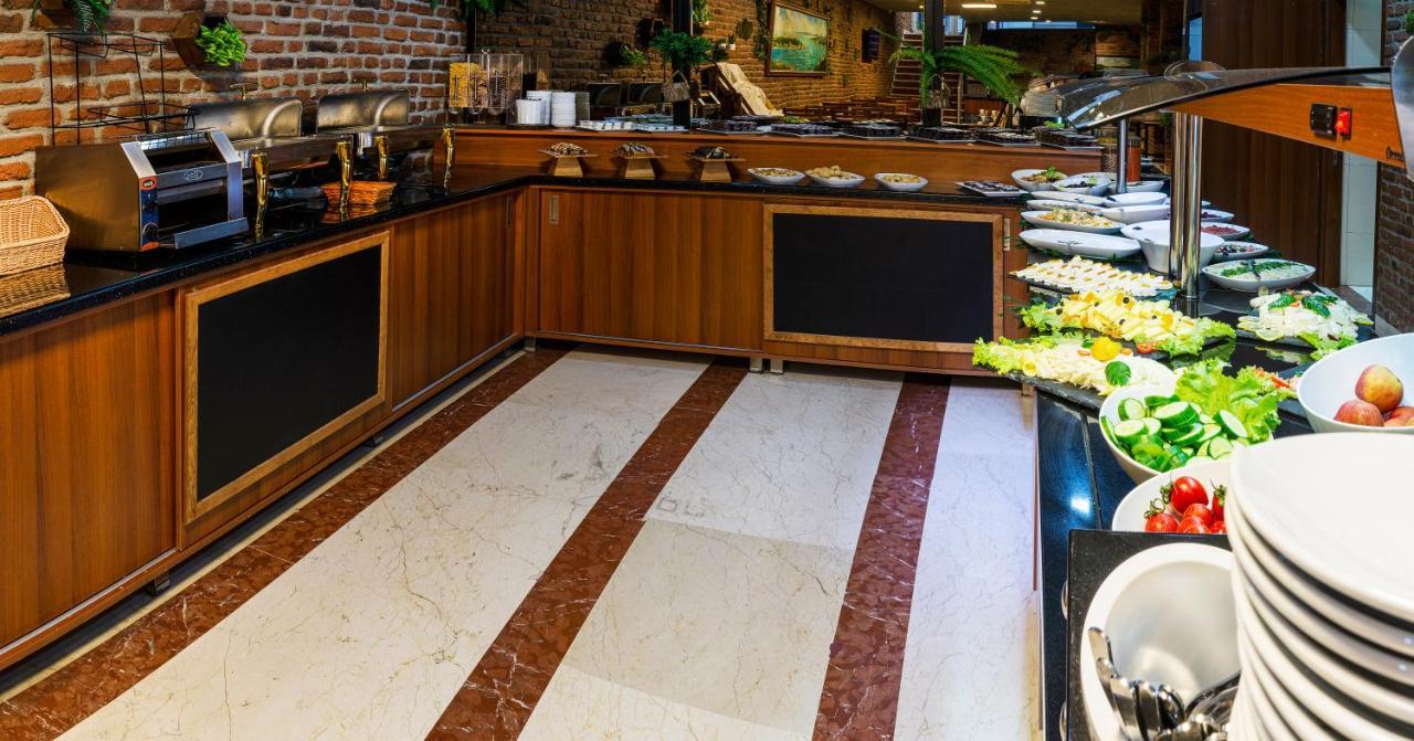 Aprilis - Special Category 4* Istambul