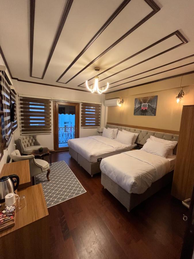Palmera Art House *