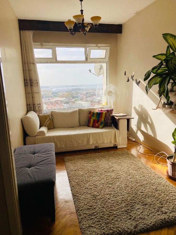 Deniz Manzarali Genis Konforlu Daire Apartamento