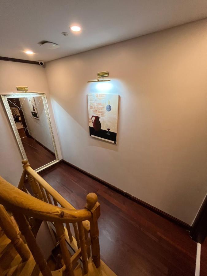 Palmera Art House