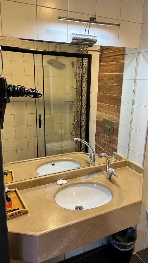 Nomade Old Hotel 3*