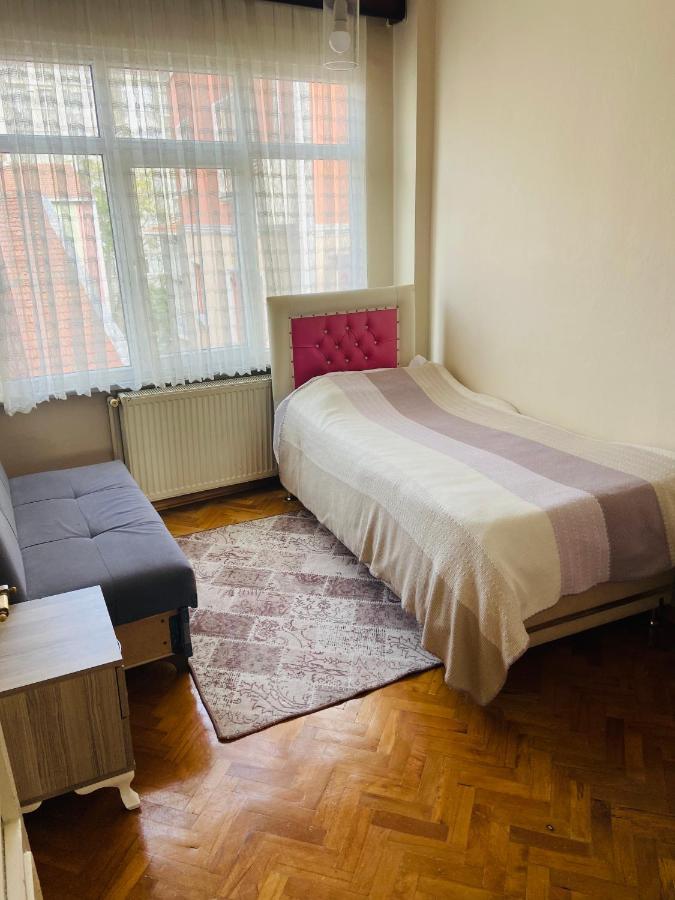 Deniz Manzarali Genis Konforlu Daire * Istambul