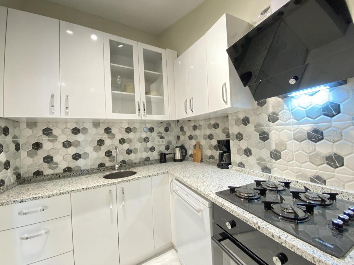 Historical Building 2 Min To Galata Tower Apartment *