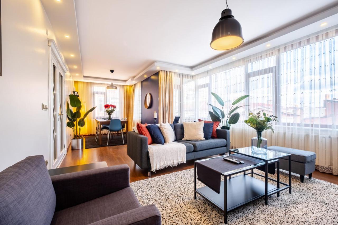 Apartment Captivating Flat With Balcony Near Besiktas Pier *