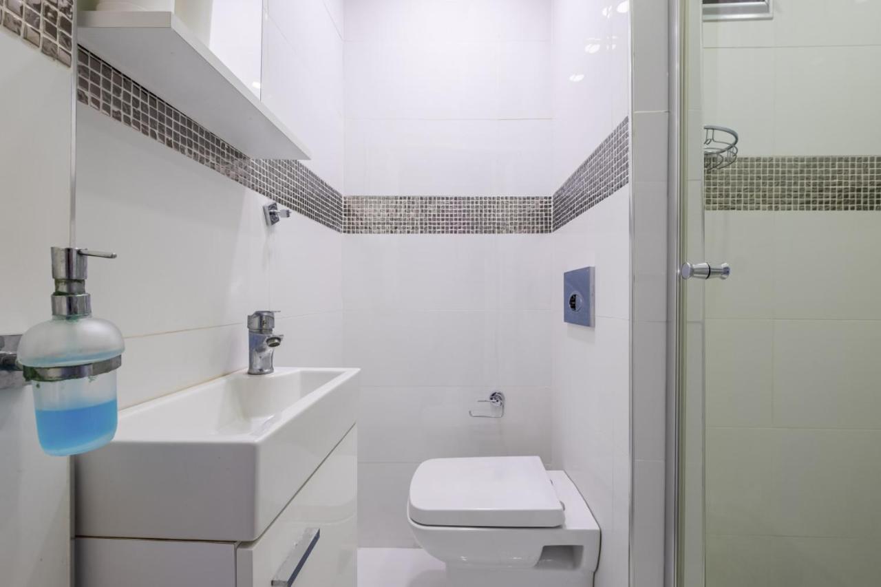 Captivating Flat With Balcony Near Besiktas Pier Apartment *