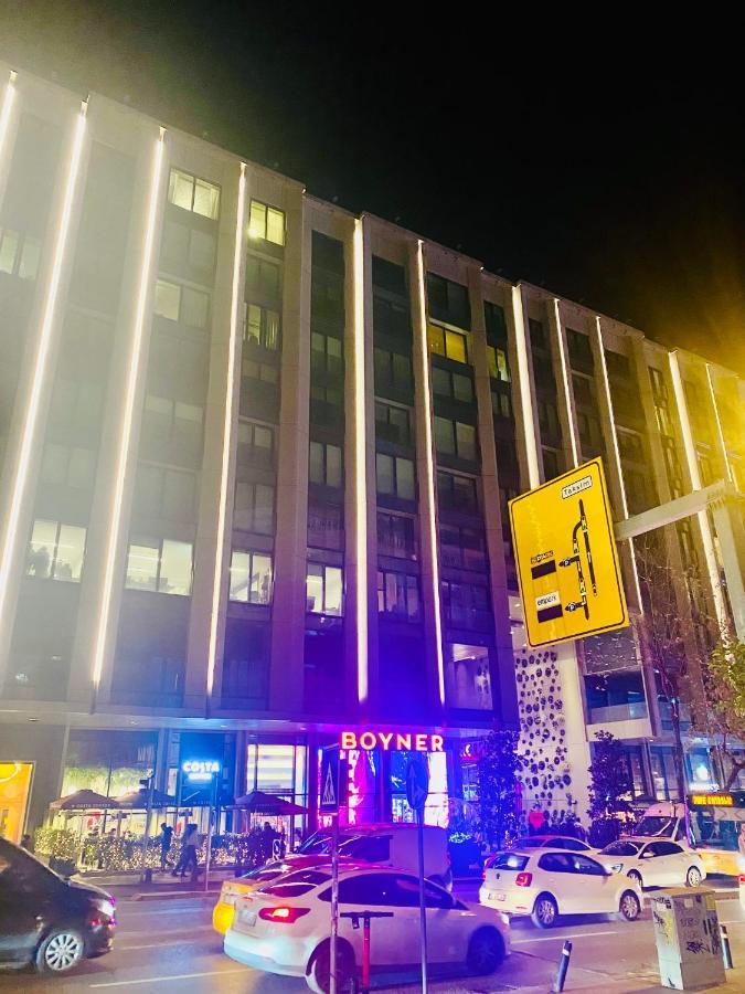 Aparthotel White *
