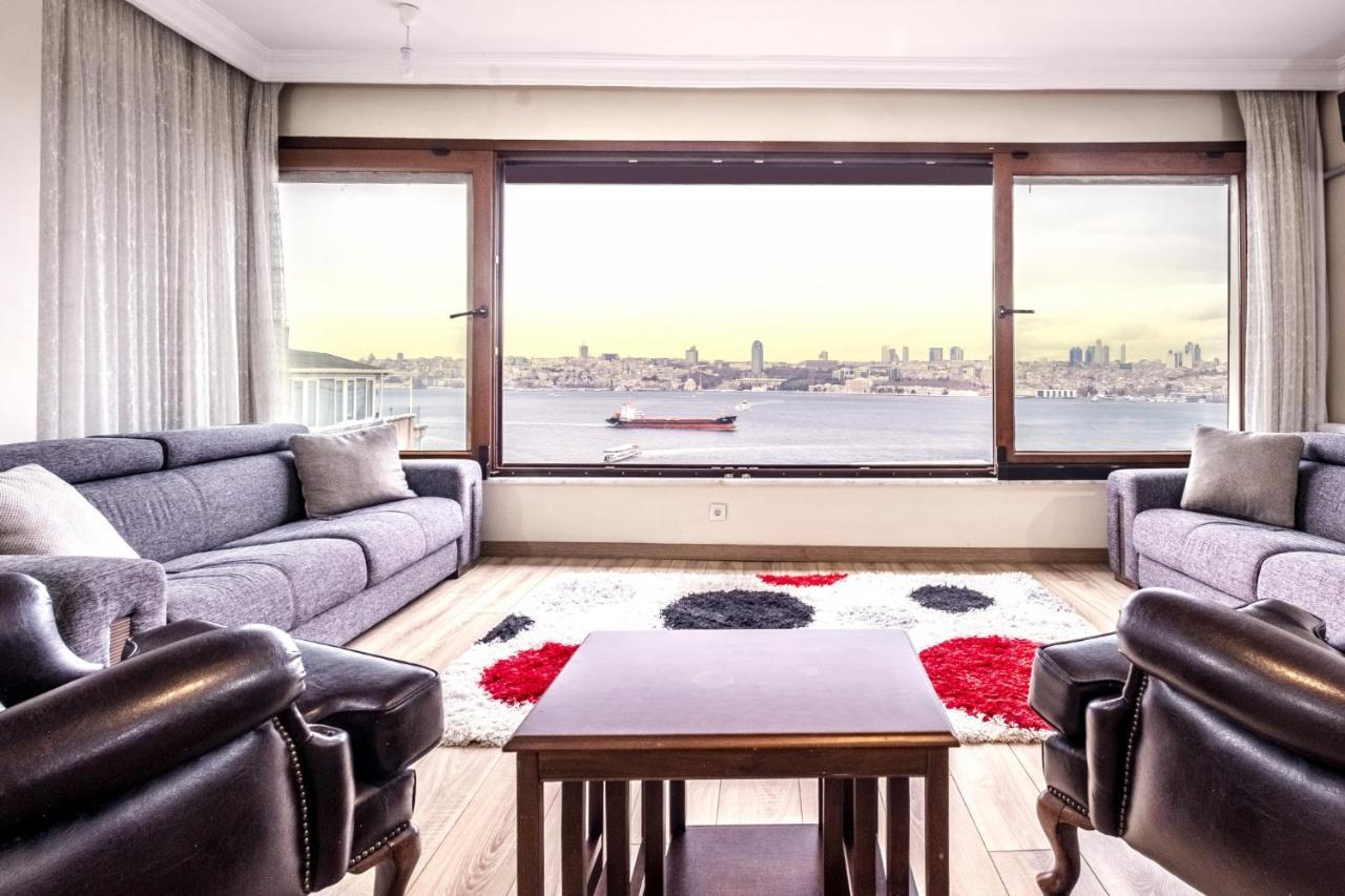 Flat With Sea View Near Uskudar Ferry Station