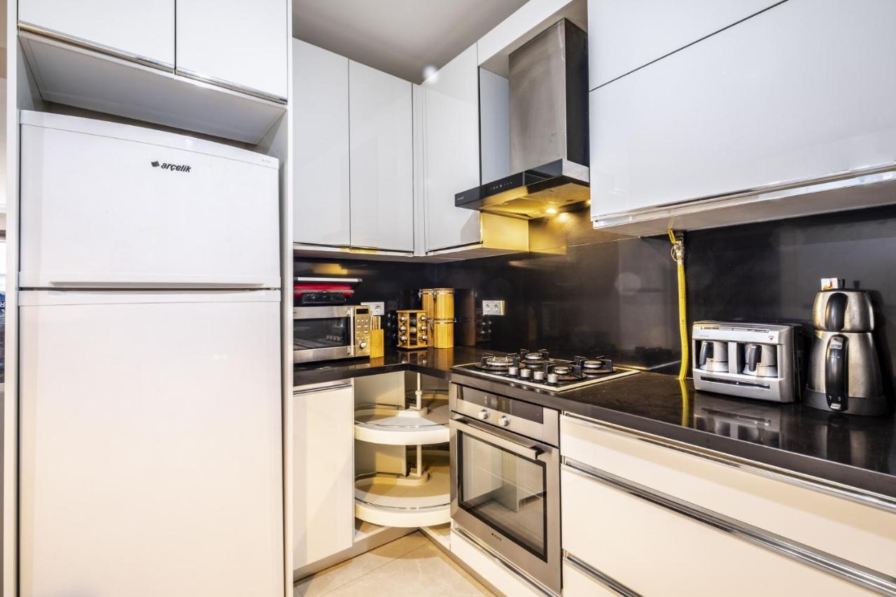 Flat With Sea View Near Uskudar Ferry Station Istanbul