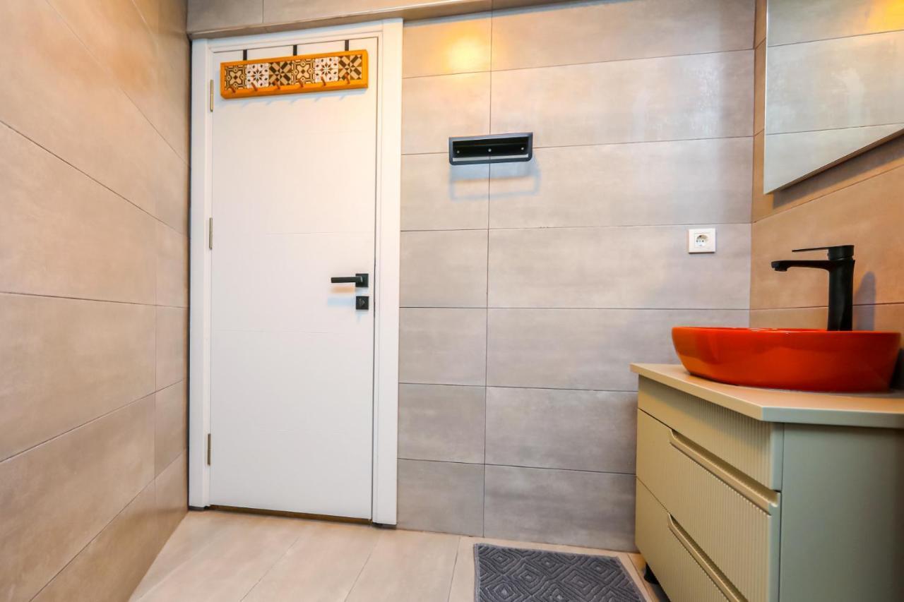 Apartment Vibrant Flat 500 M To Uskudar Ferry Station Istanbul