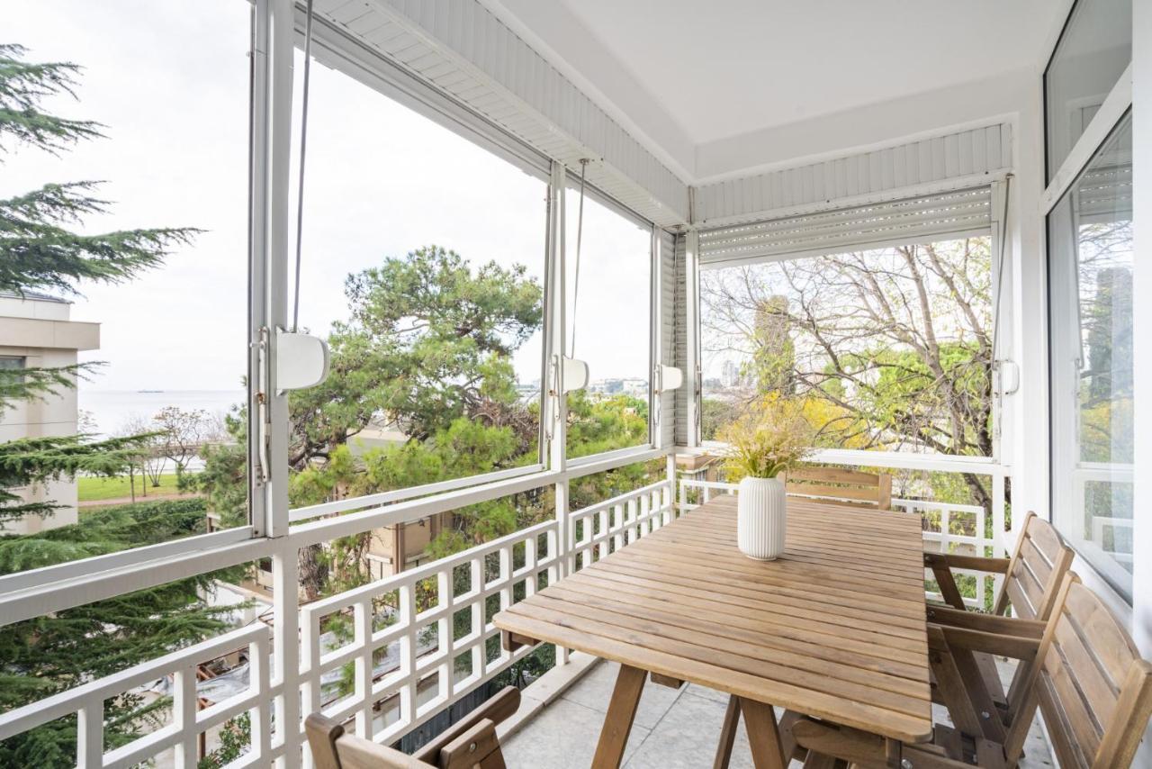 Spacious Flat Near Caddebostan Coast Istambul