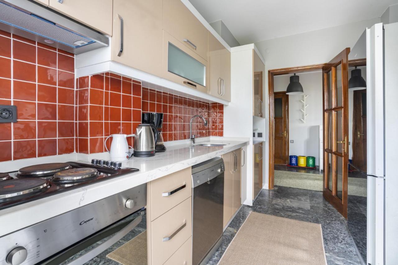 Spacious Flat Near Caddebostan Coast Apartamento *