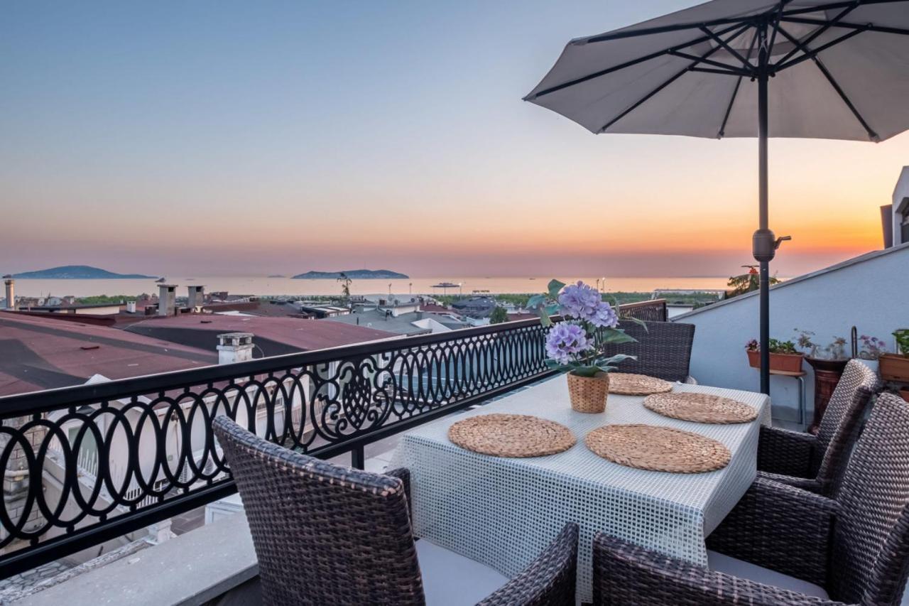 Peaceful Flat With Adalar View, Balcony And Terrace In Maltepe *