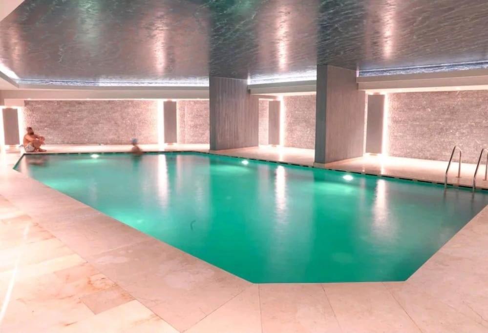 Benesta By Azad Homes * Istanbul