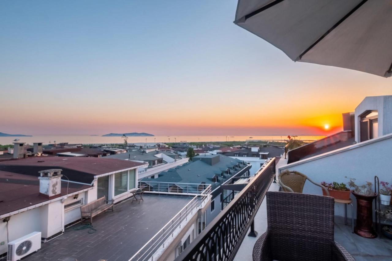 Peaceful Flat With Adalar View, Balcony And Terrace In Maltepe *