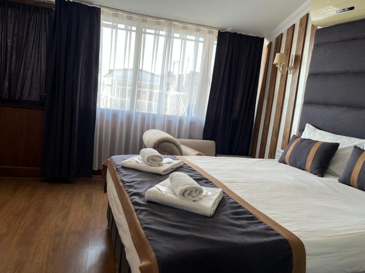 Hotel Nova Roma 3*