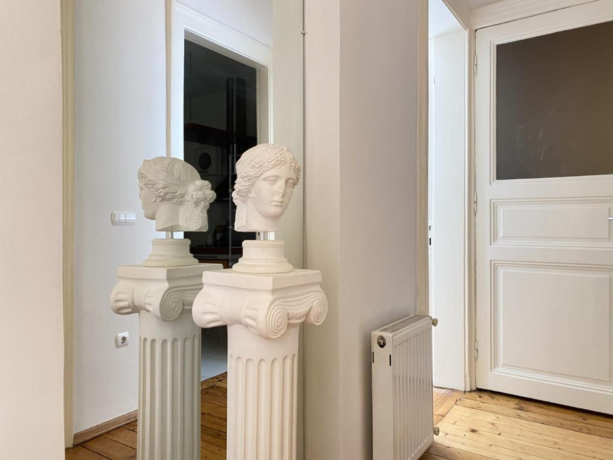 Apartment Distinguished Flat Near Istiklal