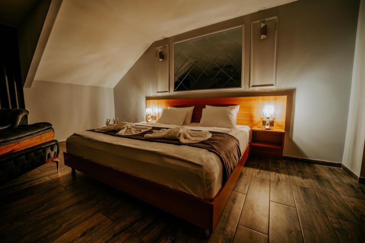 Grand Quars Hotel *