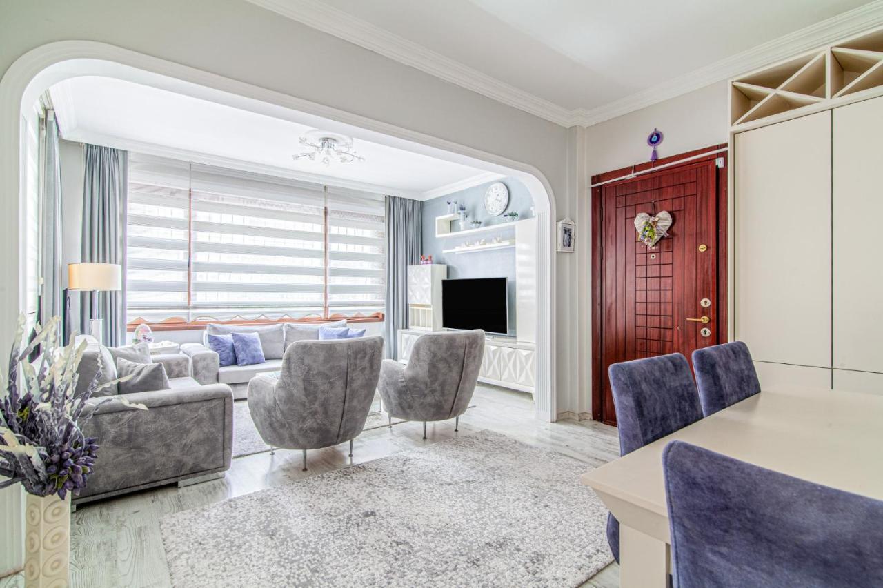 Cozy Flat Near Various Popular Attractions In Moda Apartment Istanbul