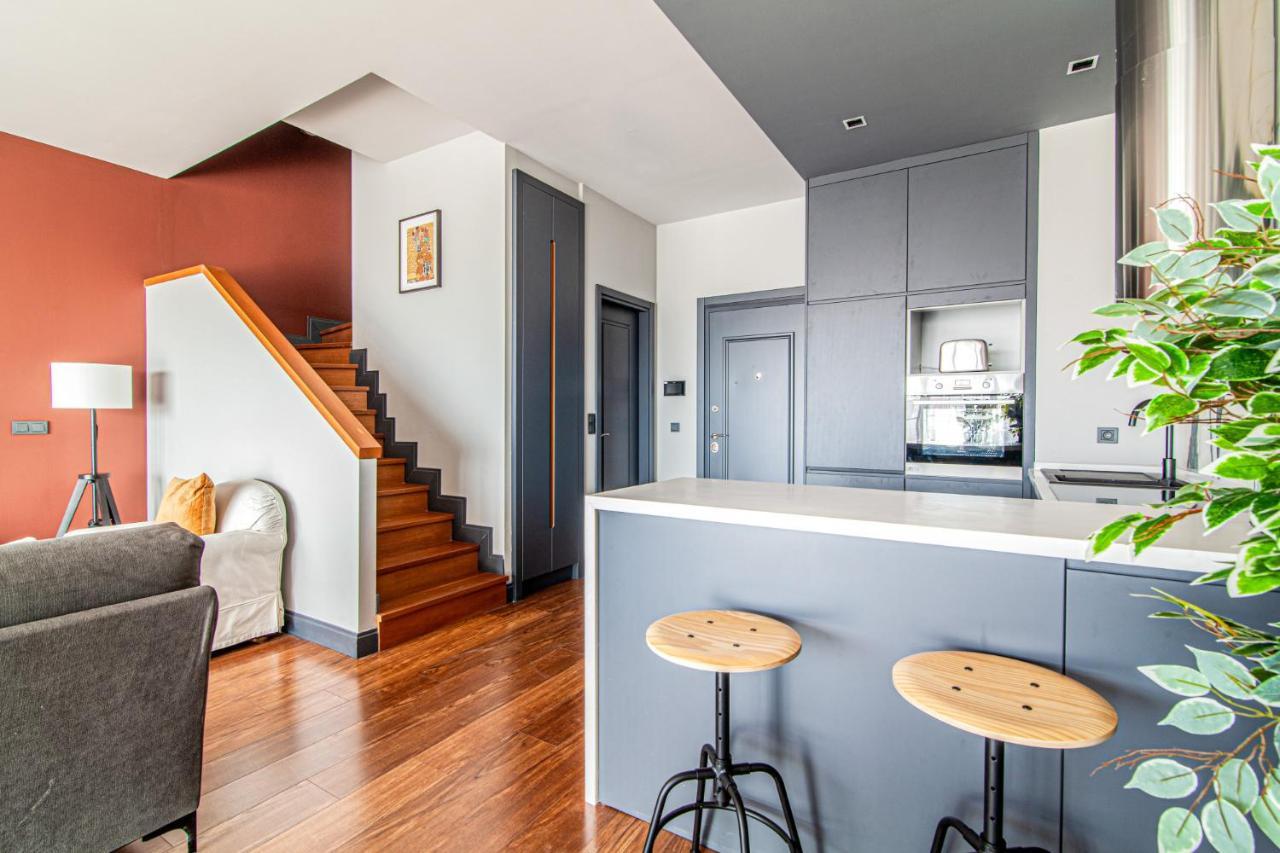 Centrally Located Flat With Balcony In Beyoglu * Istanbul
