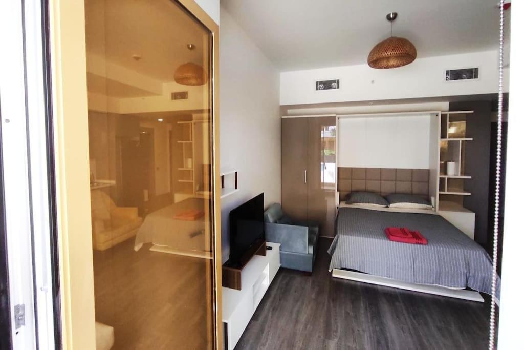 Wonderfully Located Seaside 3 Minutes To Metro Apartment *