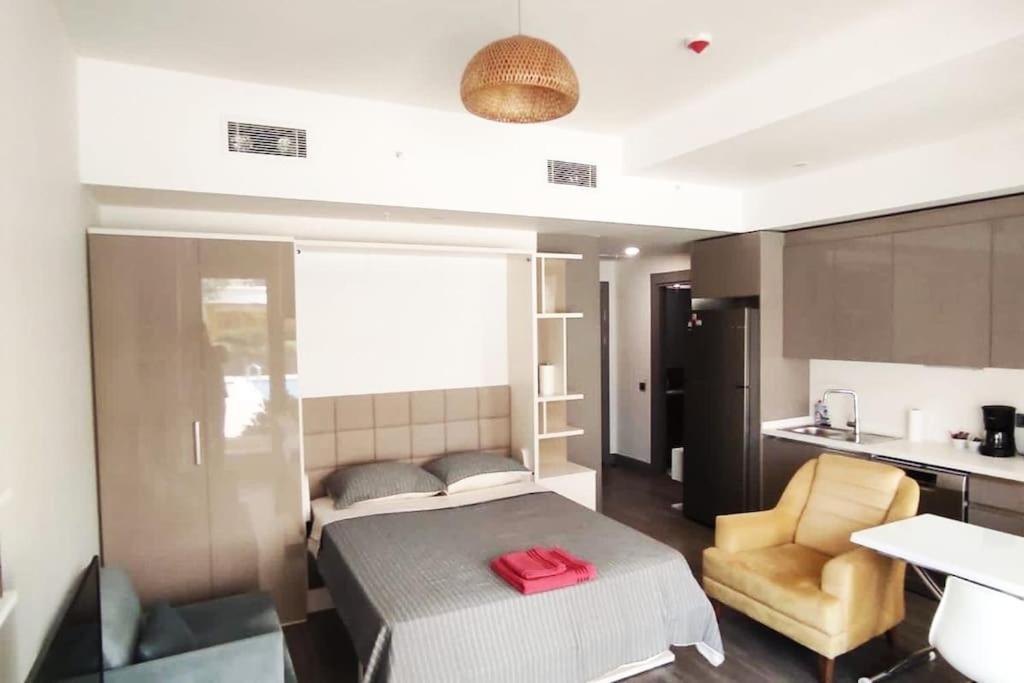 Wonderfully Located Seaside 3 Minutes To Metro Apartment Istanbul