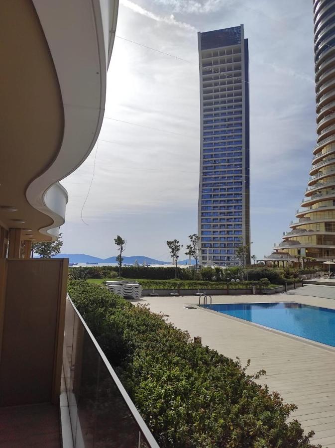 Wonderfully Located Seaside 3 Minutes To Metro Apartment *
