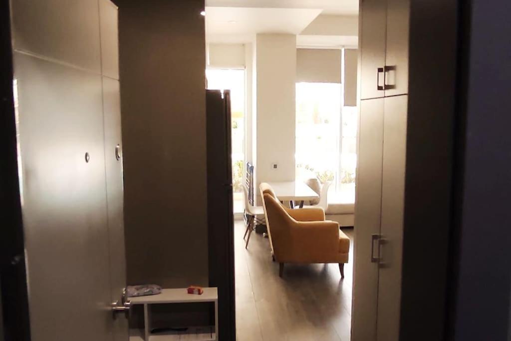 Apartment Wonderfully Located Seaside 3 Minutes To Metro Istanbul