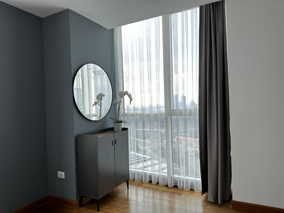Luxury Modern 3 Bedroom & 2 Bath In Mashattan Residence, Maslak Sariyer Istanbul