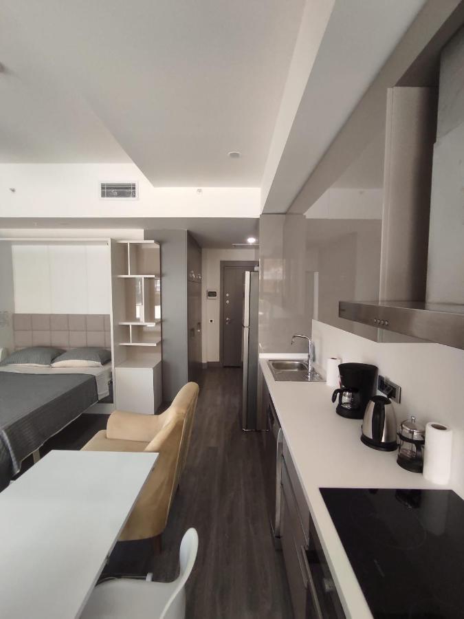 Wonderfully Located Seaside 3 Minutes To Metro Apartment