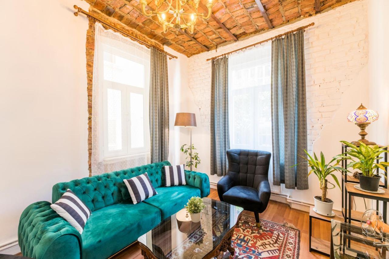 Apartment By Galata- Historical And Modern *