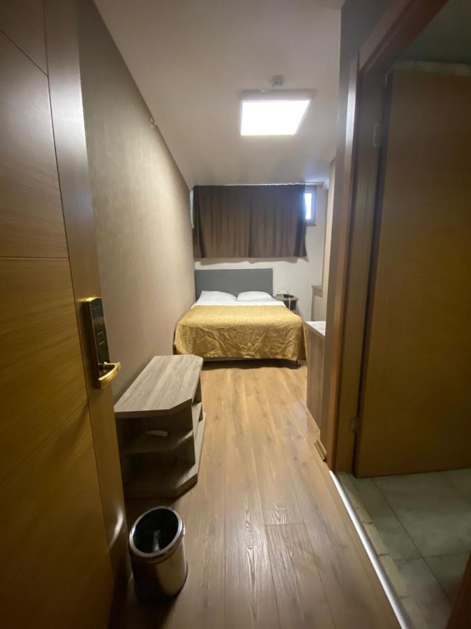 Golden Lounge Hotel