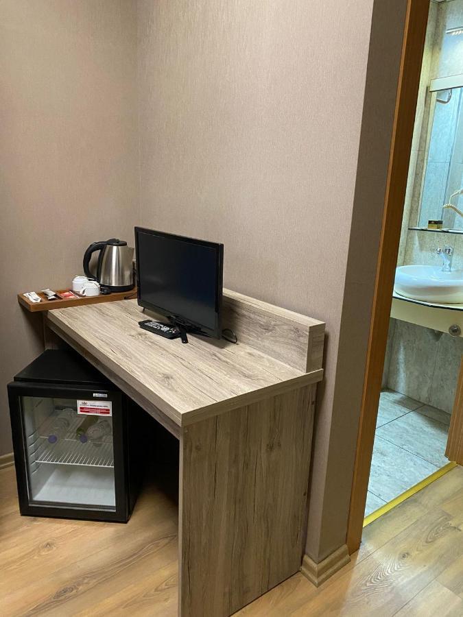 Golden Lounge Hotel