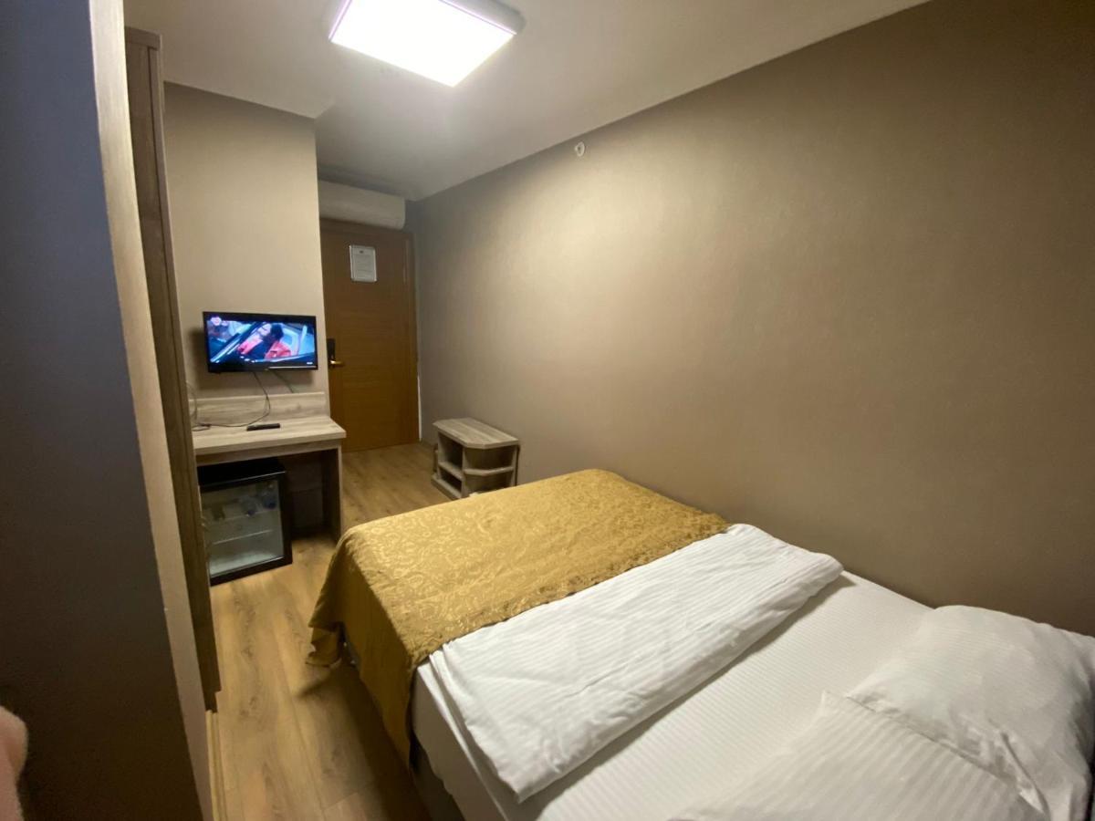 Golden Lounge Hotel 3*