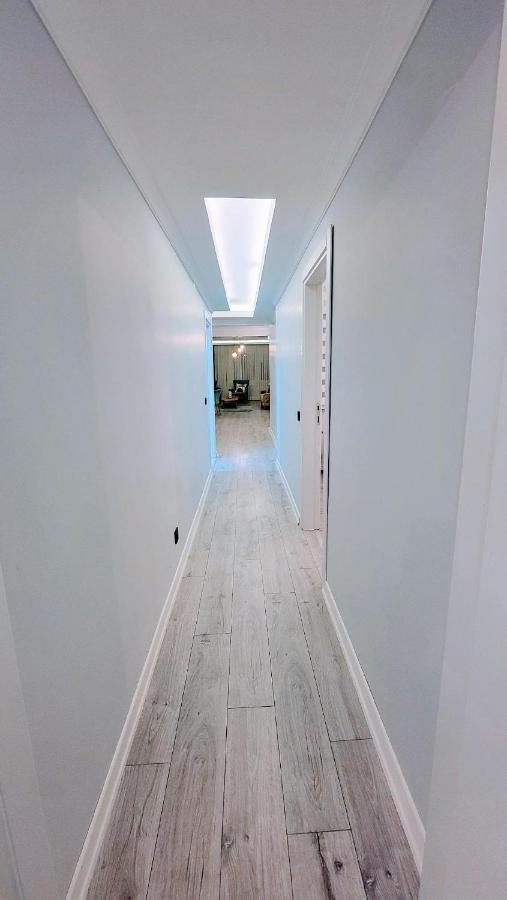 Fully Renovated Modern Apartment