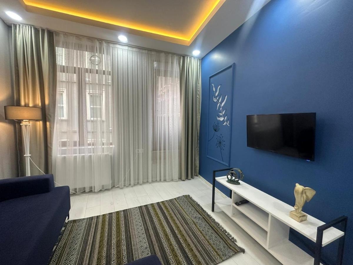 Daire Homes Of No.23 *