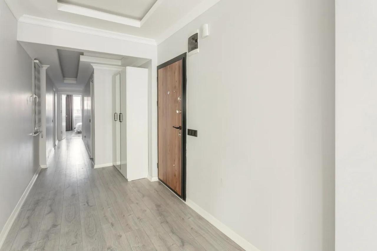 Fully Renovated Modern *
