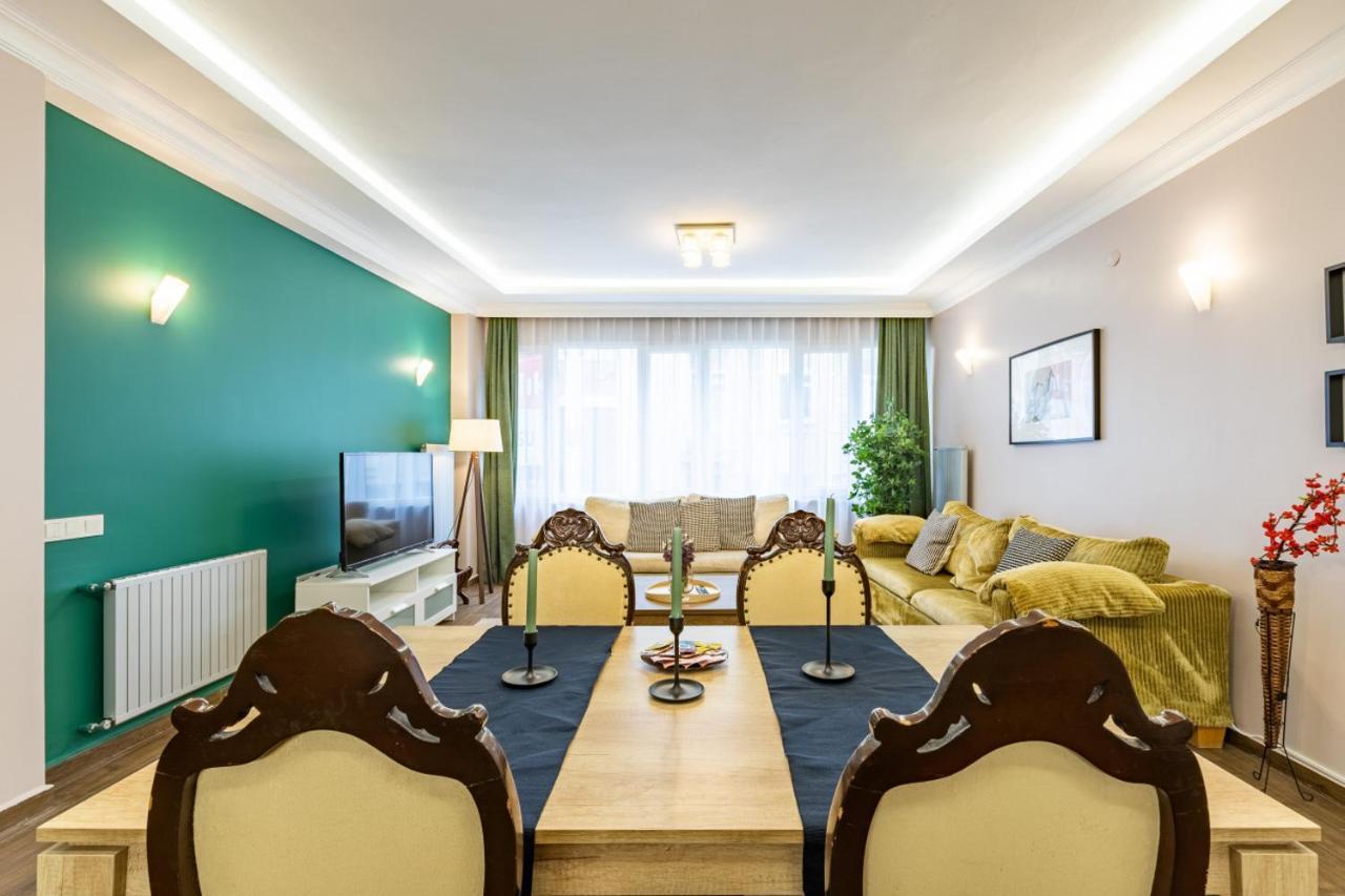 Sleek And Central Flat In Nisantasi