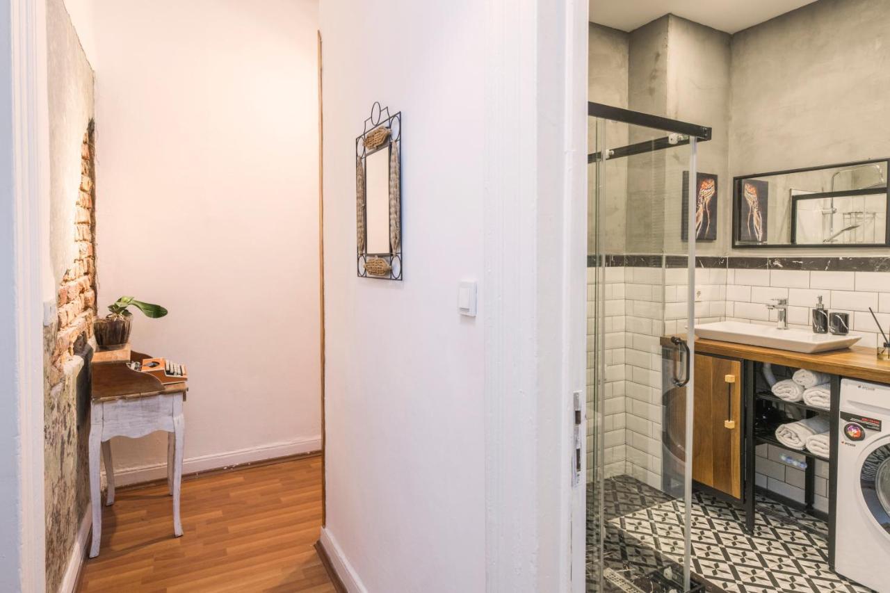 By Galata- Historical And Modern Apartment *