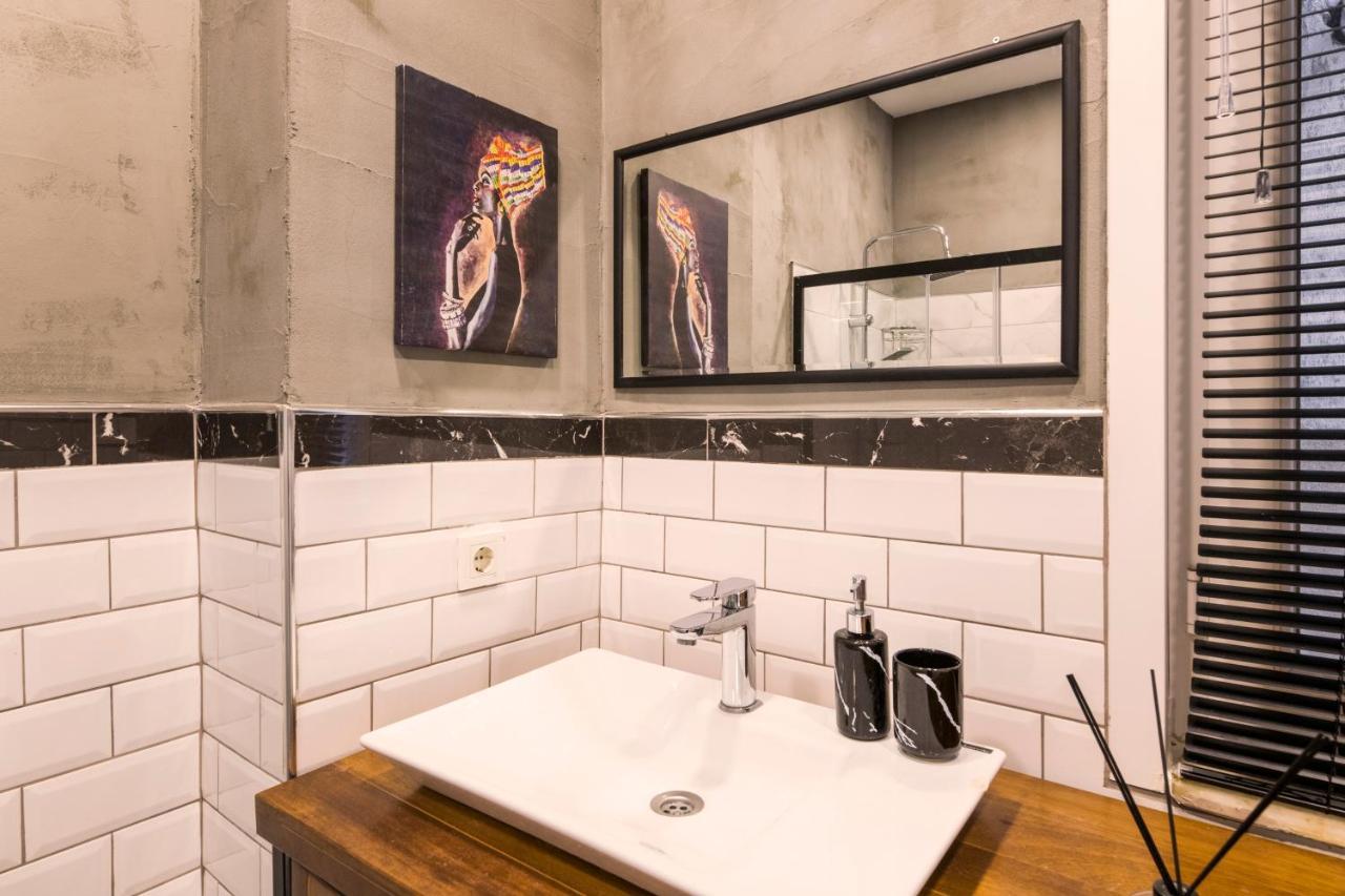 By Galata- Historical And Modern Apartment Istanbul