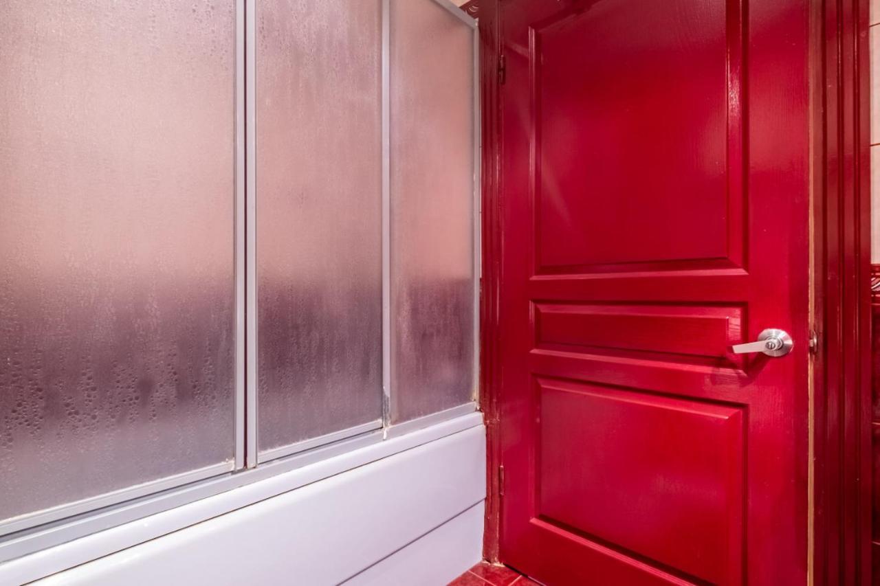 Bright And Flat In Kadikoy With Balcony * Istambul