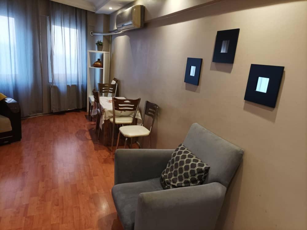 Mert Apartman Apartment *