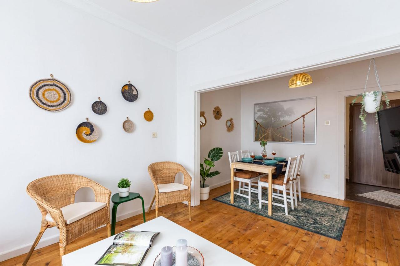 Colorful Flat With Excellent Location Near Trendy Attractions In Kadikoy Apartment *